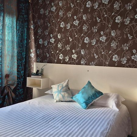 Logis La Thomasse Hotel Aurillac Exterior photo